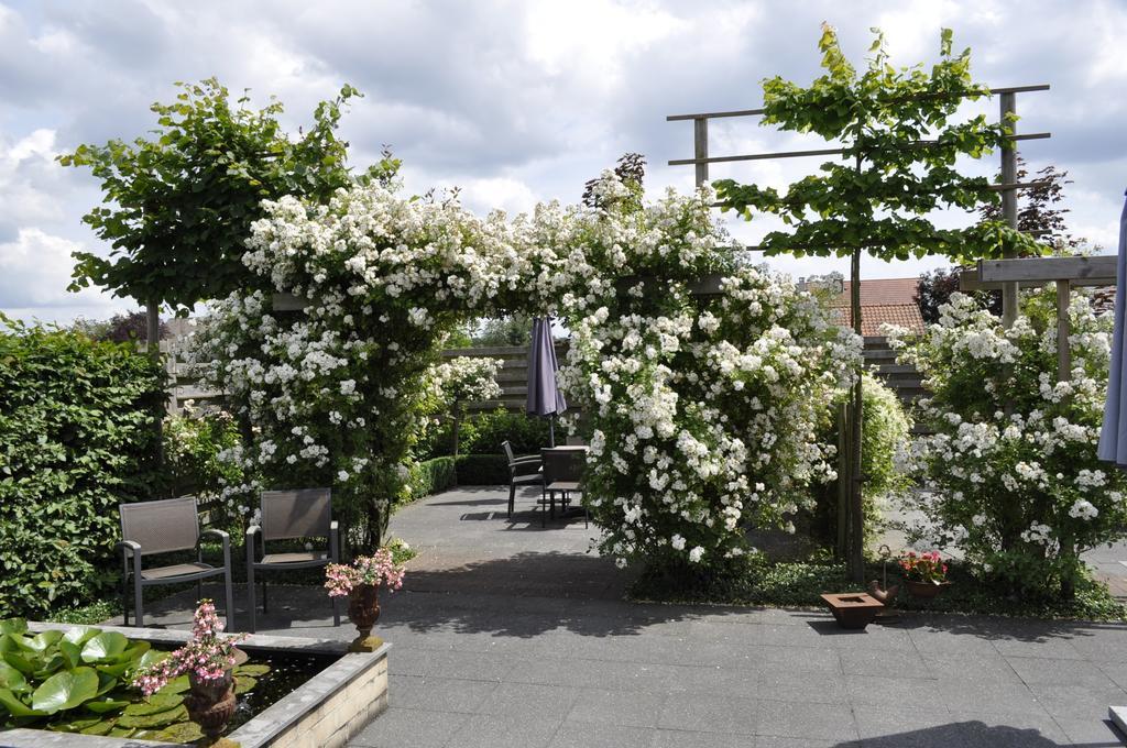 B&B De Edelsteen ซูเทนดาล ภายนอก รูปภาพ